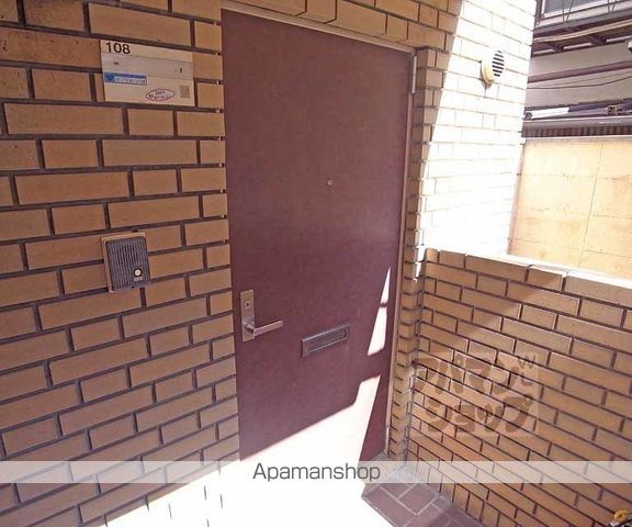 CRESTの内装写真