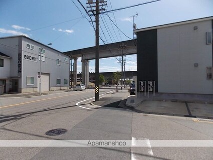 サンクラート[1LDK/42.24m2]の周辺1