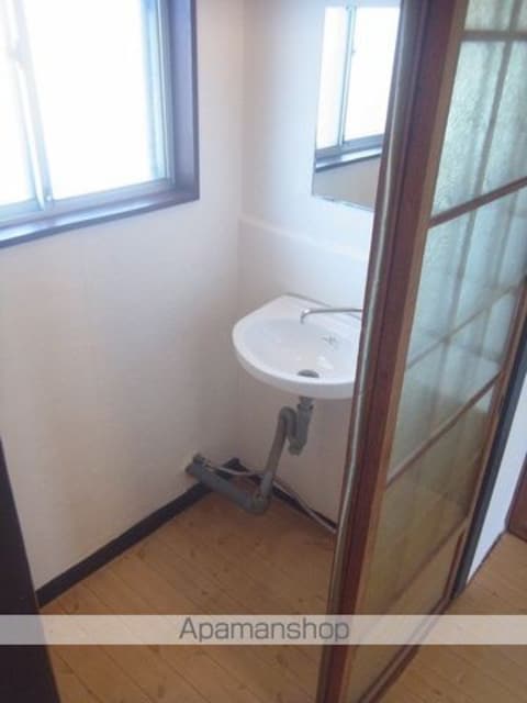 和歌山県和歌山市野崎[2K/36.52m2]の洗面所