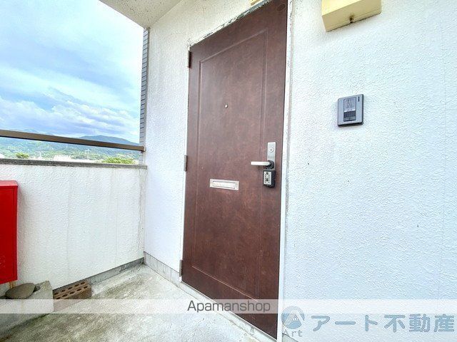 キャッスル石手の玄関写真