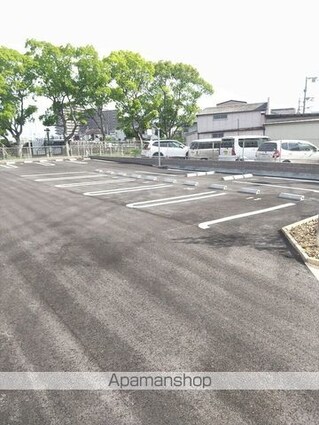 ウェルス　松江北[1LDK/50.96m2]の駐車場1