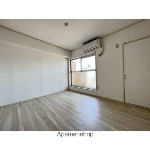 ユニバーサル島田の内装写真
