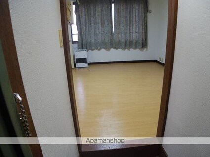 野々村ビル[1R/26.26m2]の玄関