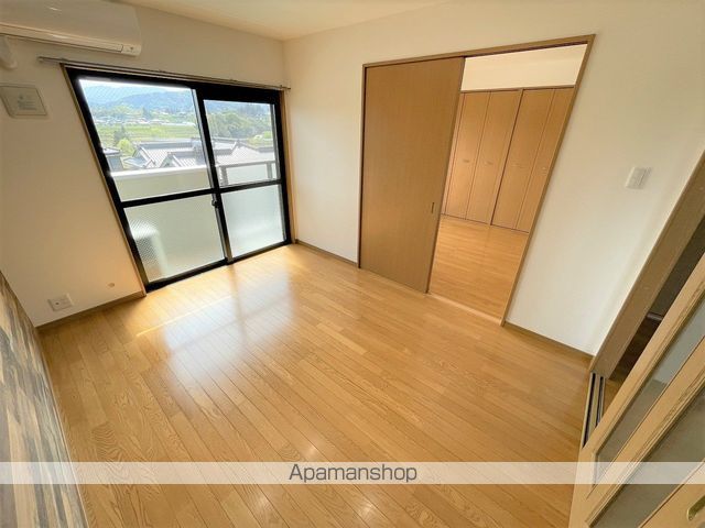 メゾン殿岡の内装写真
