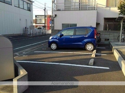 レオネクストジョリーメゾン[1K/23.61m2]の駐車場1