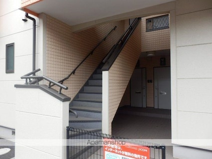 東京都国分寺市本多３丁目[1DK/38.09m2]のエントランス