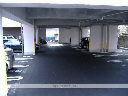 セリシア蟻ヶ崎[1LDK/41m2]の駐車場