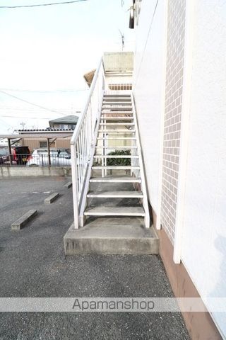 メゾンフォレスタIの玄関写真