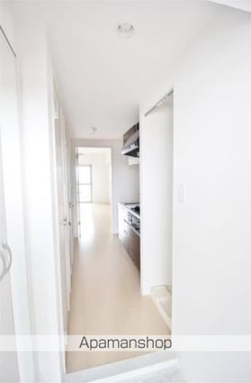 ル　マノアール[1K/27.86m2]の玄関