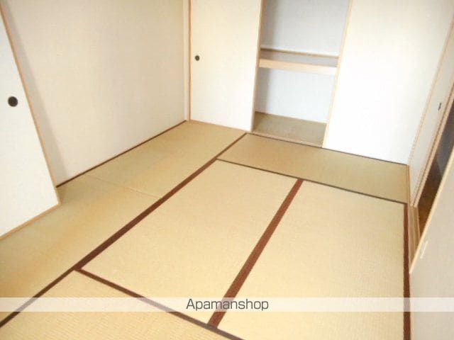 グリーンフォレストの内装写真