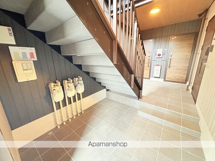 ＤーＲＯＯＭ小田原８丁目Ｉ[2LDK/56.3m2]のエントランス1