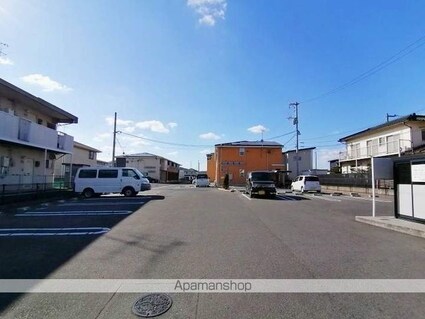 レスペヘリオスＢ[2LDK/56.84m2]の駐車場3