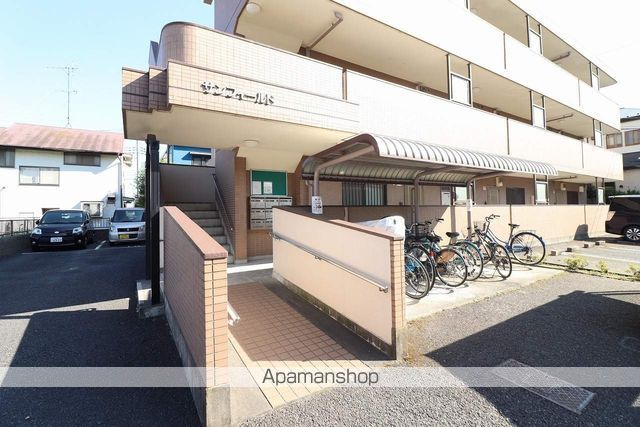 サンフィールドマンションの玄関写真