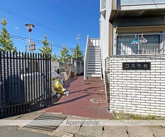 コスモ桂の玄関写真