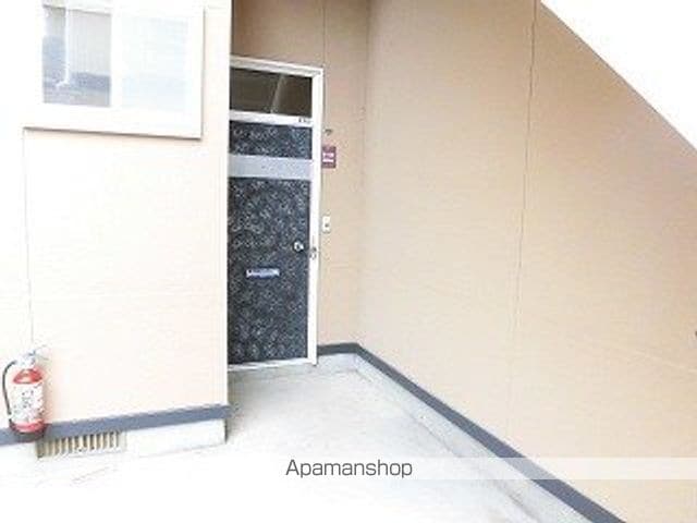 アパートメントハウス一刻館Bの玄関写真