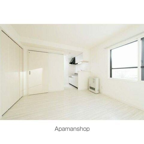 FLOS PROVAの内装写真