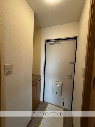 エンピエッサ東大和[1R/25.72m2]の玄関