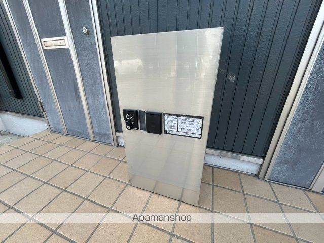 クレストハウスの玄関写真