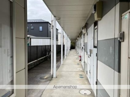 レオパレスグレース十里[1K/22.35m2]のエントランス3