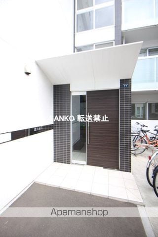 札幌市南北線 麻生駅 徒歩5分 4階建 築12年の玄関写真