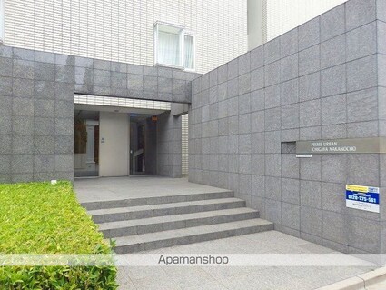 東京都新宿区市谷仲之町[1LDK/45.75m2]のエントランス1