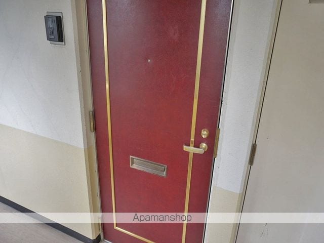旭町いづみプラザの玄関写真
