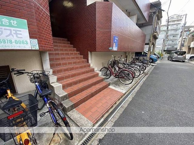 プチハイツタナカの玄関写真