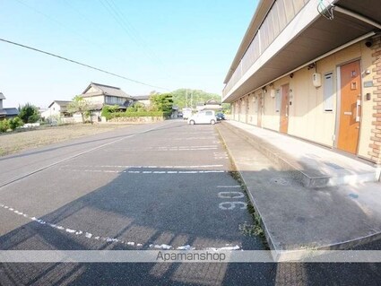 ウェル上加茂[1K/30.39m2]の駐車場1