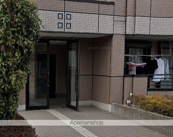 エクセレンス戸田公園の玄関写真