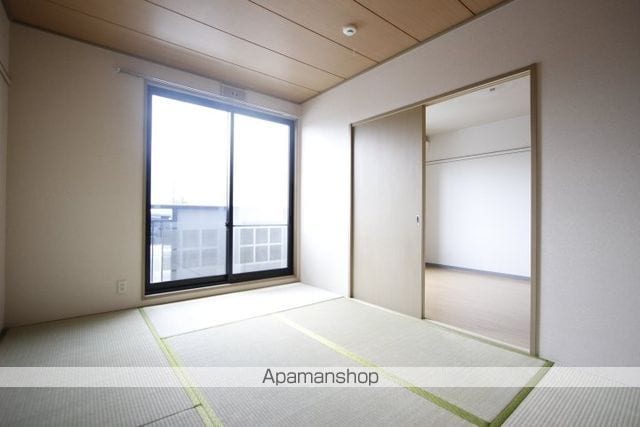 ファーストの内装写真