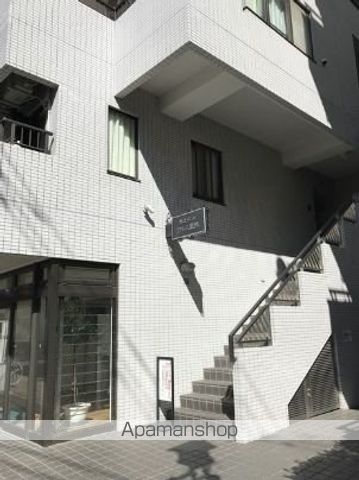 東急ドエルアルス巣鴨の玄関写真