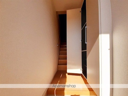 カーサ　ヴェルデ[1LDK/52.37m2]の玄関