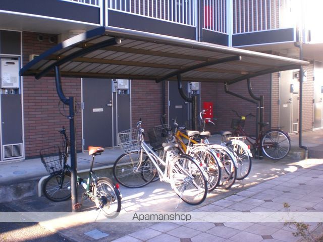レオパレスエターナルIの玄関写真