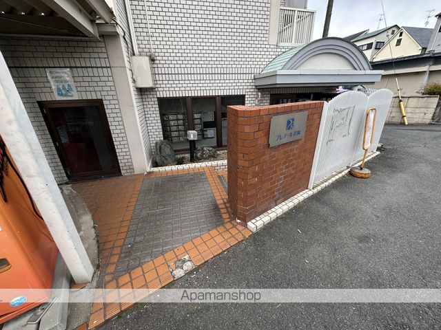 プレアール枚岡の玄関写真
