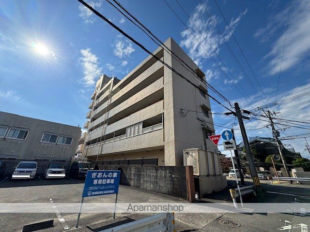 スカイコート宮崎IIの外観写真