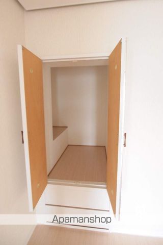 クレア栄通1号棟の内装写真