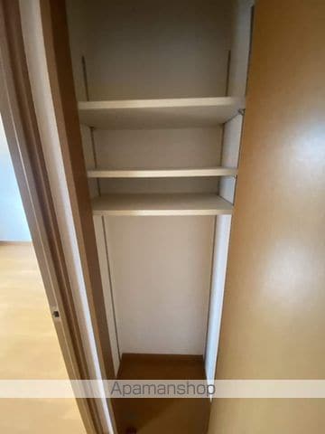 スプリング ウェルの内装写真