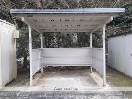 イースト．ウィング[1R/33.15m2]の共用部