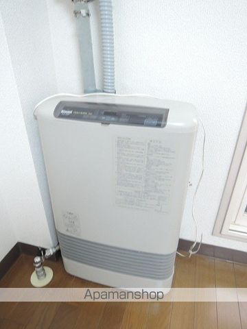 ティアラTRIPLEONEDEMの内装写真