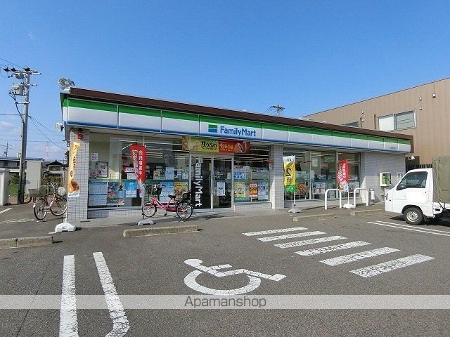 LEIAの周辺写真