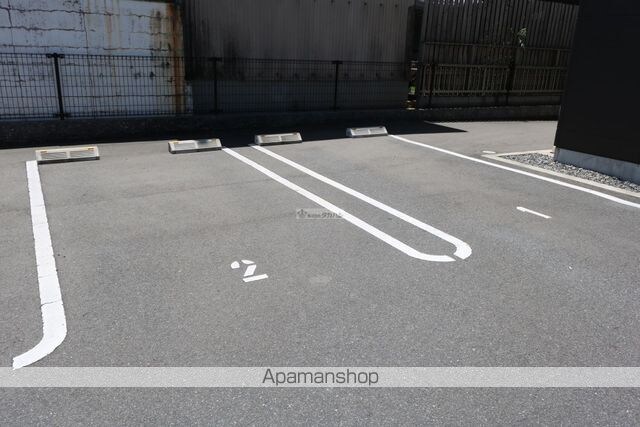 ミカサ[1K/34.05m2]の駐車場