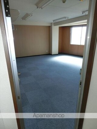 和歌山県和歌山市西旅籠町[事務所/37.18m2]の内装4