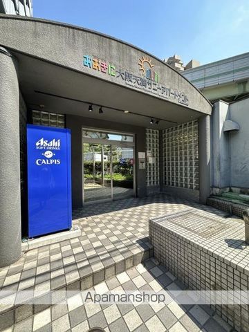 OKINIOSAKATEMMASUNNYAPARTMENTの玄関写真