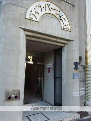 ヴィラパーク本町[3LDK/57.16m2]のエントランス4