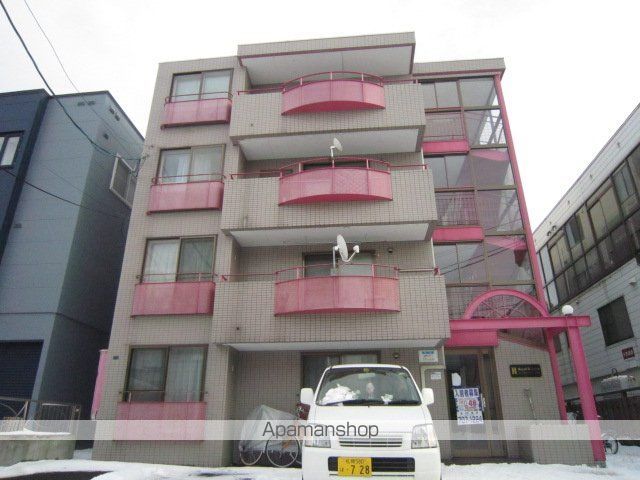 ローヤルハイツ新川の外観写真