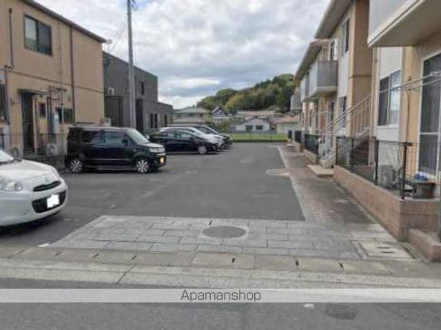 バリュージュ B棟の外観写真