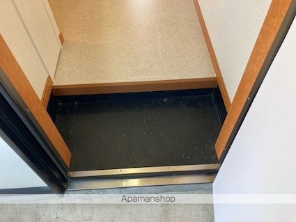 レオパレスａｙｅ．Ⅱ[1K/23.18m2]の玄関