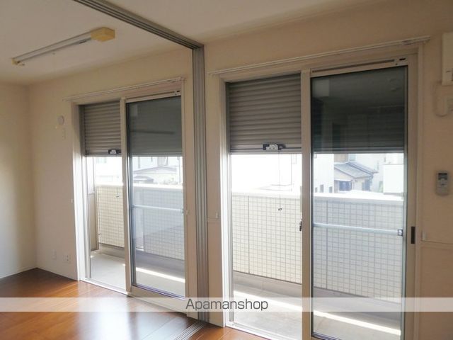 VILLA GARLAND COURTの内装写真