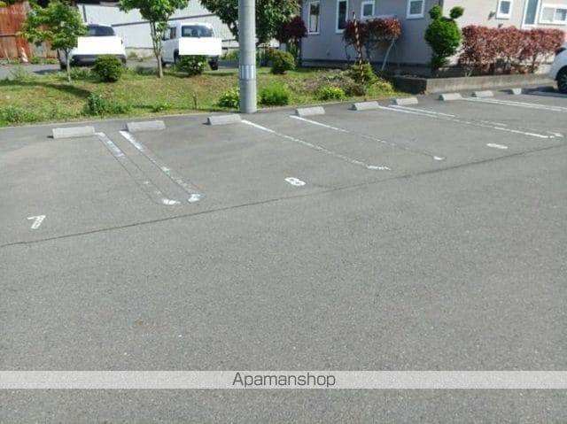 ウィステリア　Ａ[1LDK/41.11m2]の駐車場