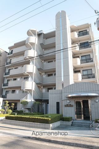 コウジィーコート大南